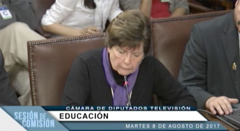 "La gran mayoría de las universidades del Estado mantienen los estatutos de la dictadura", advirtió la profesora María Olivia Mönckeberg.