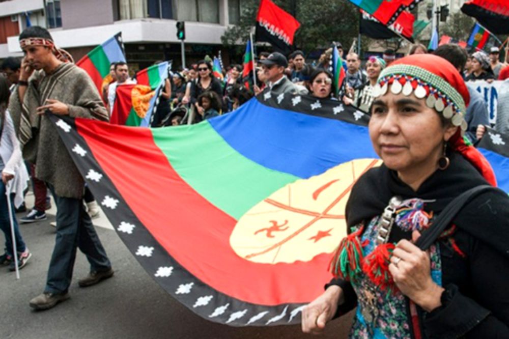 Los pueblos originarios buscan elevar su estatus constitucional, asegurando derechos políticos, sociales y culturales.