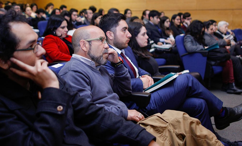 Académicos, estudiantes y representantes de organizaciones de la sociedad civil participaron en la presentación del documento.