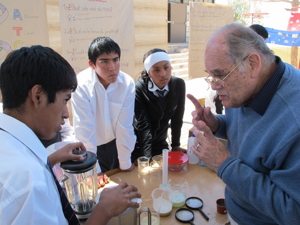 El Doctor Jorge Allende, Premio Nacional de Ciencias 1992, visitará al Liceo Ciudad de Brasilia de Pudabuel en el marco del ciclo de charlas. 