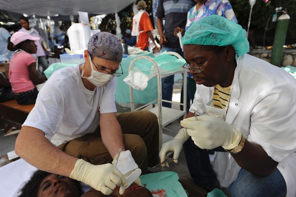 Según Illanes, la experiencia en MSF "abre las perspectivas para conocer cómo funcionan las cosas más allá de nuestro día a día detrás de la cordillera".