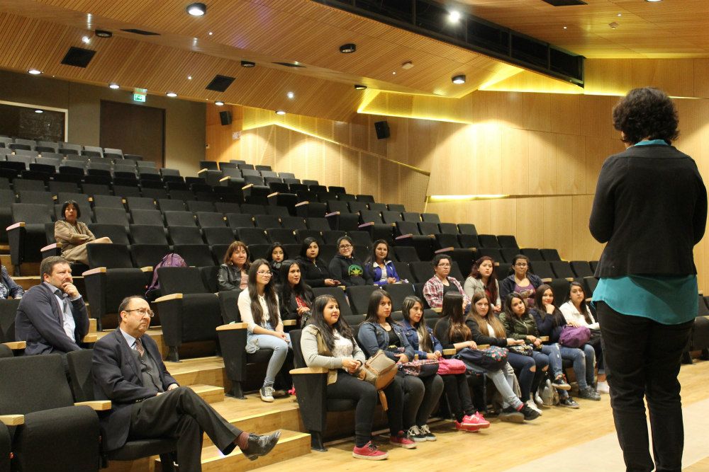 En la ceremonia de cierre de la Escuela de Primavera.