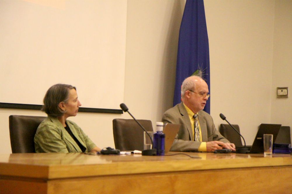 Como invitados internacionales estuvieron los doctores de las Universidad de Indiana, Alexander McCormick y Judith. A. Ouimet.