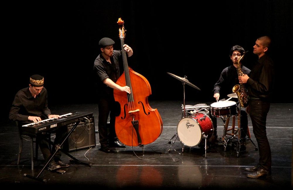 La música, a cargo de la Agrupación Nacar Cuarteto, se hizo parte de la ceremonia realizada en el Teatro Baquedano el martes 21 de noviembre. 