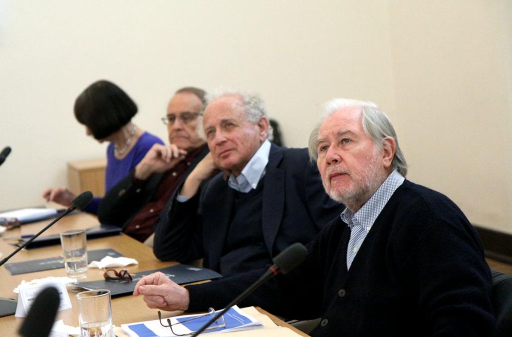 El Profesor Titular del Departamento de Ingeniería Industrial de la FCFM, Andrés Weintraub, forma parte de la Comisión Asesora que recibe los informes de autoevaluación.