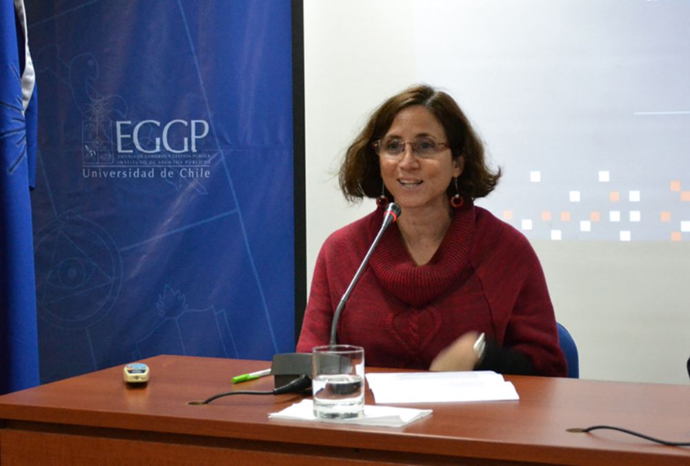 "No hay duda que los cambios institucionales, especialmente el nuevo sistema electoral y las leyes de probidad, incidieron en hacer de éstas unas elecciones diferentes", comentó la académica.