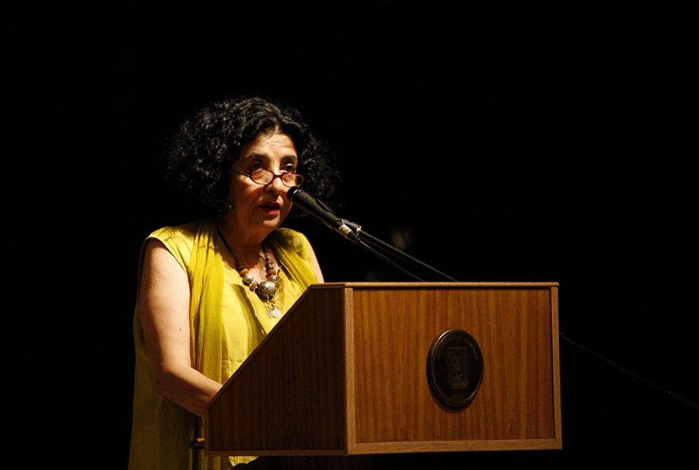 "Esta es la primera vez, desde 2015, que la U. de Chile organiza una Escuela con tantos actores locales involucrados y creo que ese será el sello de lo que ocurrirá este enero", afirmó Zeran.