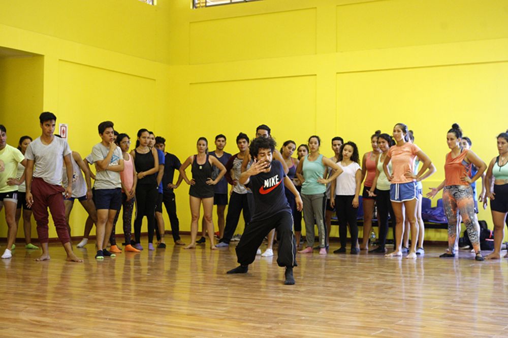 "Hacia un territorio sustentable: Diálogos sobre identidades, culturas y patrimonios", así se titula lo que será la nueva versión de la Escuela de Temporada en la ciudad de Ancud y Curaco de Vélez.