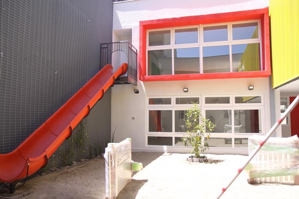 El próximo mes de marzo será estrenado el jardín infantil y sala cuna del campus Beauchef. La obra actualmente se encuentra en fase de terminación.