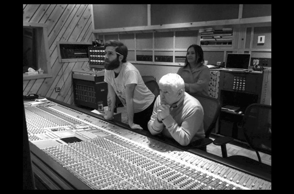 "Violeta de Chile" fue grabado en Estudios del Sur (Chile) y en Big Orange Sheep Studios (Estados Unidos).