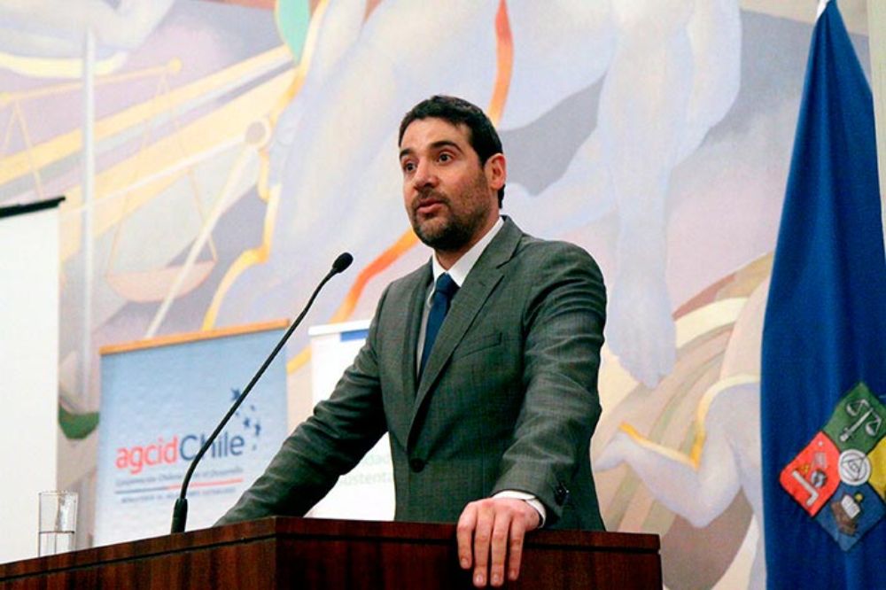 El académico de la Facultad de Ciencias Forestales y Conservación de la Naturaleza, Pablo García-Cevesich es quien encabeza el proyecto que busca dar solución a la escasez de agua en Aculeo.