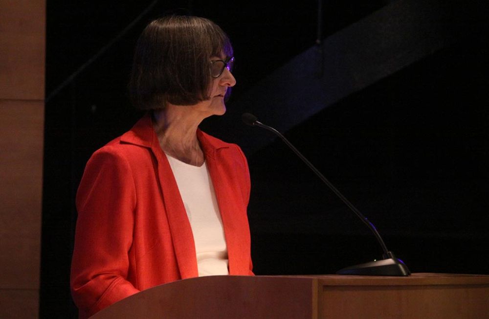 "No se contenten con poco, exijan y reclamen por el mejor nivel en cada aspecto, nunca dejen de creer en ustedes mismos y sus capacidades", aconsejó la vicerrectora Rosa Devés.