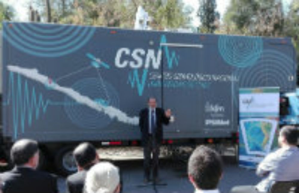 Sergio Barrientos, director del CSN, explicó que esta nueva infraestructura busca evitar problemas debido a fallas en el servicio de electricidad o internet tras una emergencia.