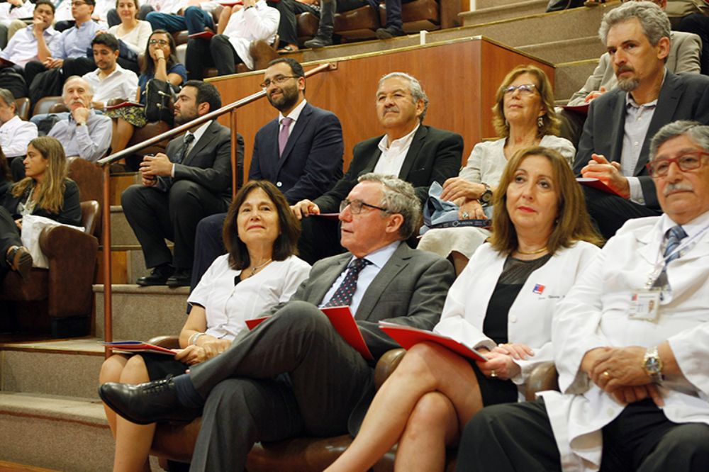 Autoridades universitarias y de salud participaron de la actividad que dio el vamos a la iniciativa liderada por la U. de Chile e inscrita en el Plan de Demencia del Ministerio de Salud.