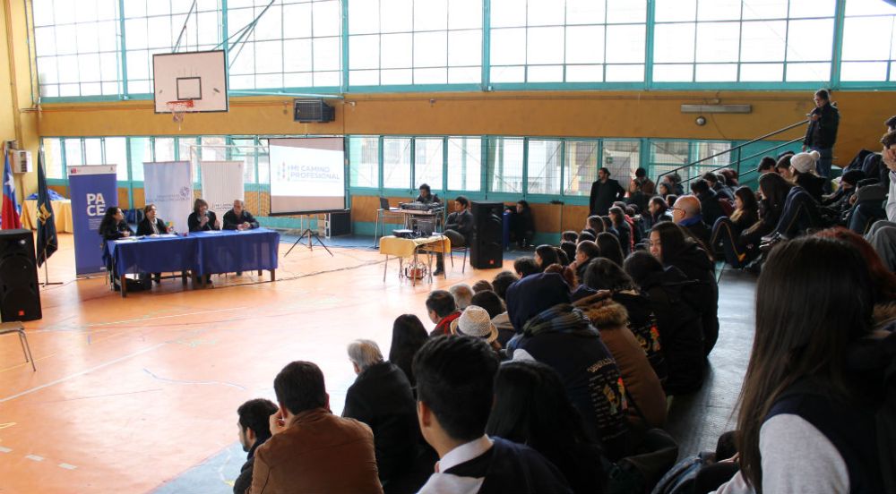 El lanzamiento fue realizado en el gimnasio del liceo Gabriela Mistral de Independencia.