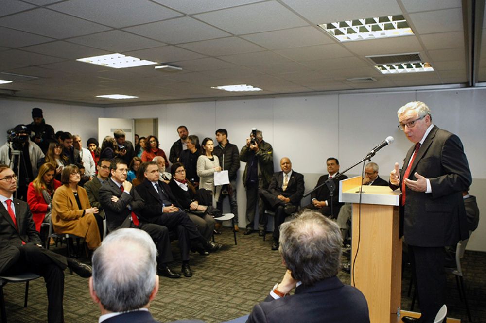 "Este es un gran logro para el país, que se reencuentra con sus universidades", dijo el Rector Ennio Vivaldi en la ceremonia de este martes 5 de junio.