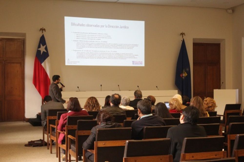 Fue en agosto del año 2016 cuando la Universidad decretó la creación del registro de fiscales/as, investigadores/as y actuarios/as en materia de acoso sexual, laboral y discriminación arbitraria