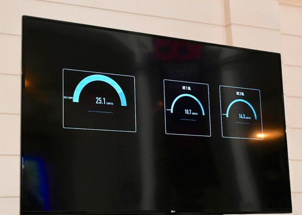 La primera prueba de  tecnología 5G de la región se realizó en la Facultad de Ciencias Físicas y Matemáticas de la U. de Chile.