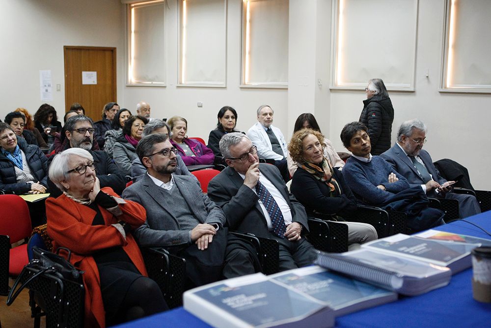 El equipo del COAI presentó en la Facultad de Medicina las principales conclusiones del informe sobre el área de acreditación de la Gestión Institucional.