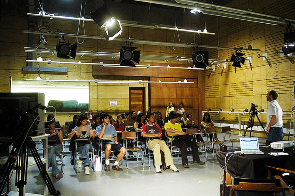 Distintos estudios internacionales dan cuenta de las ventajas asociadas a tener aulas más diversas que enriquecen los procesos formativos.