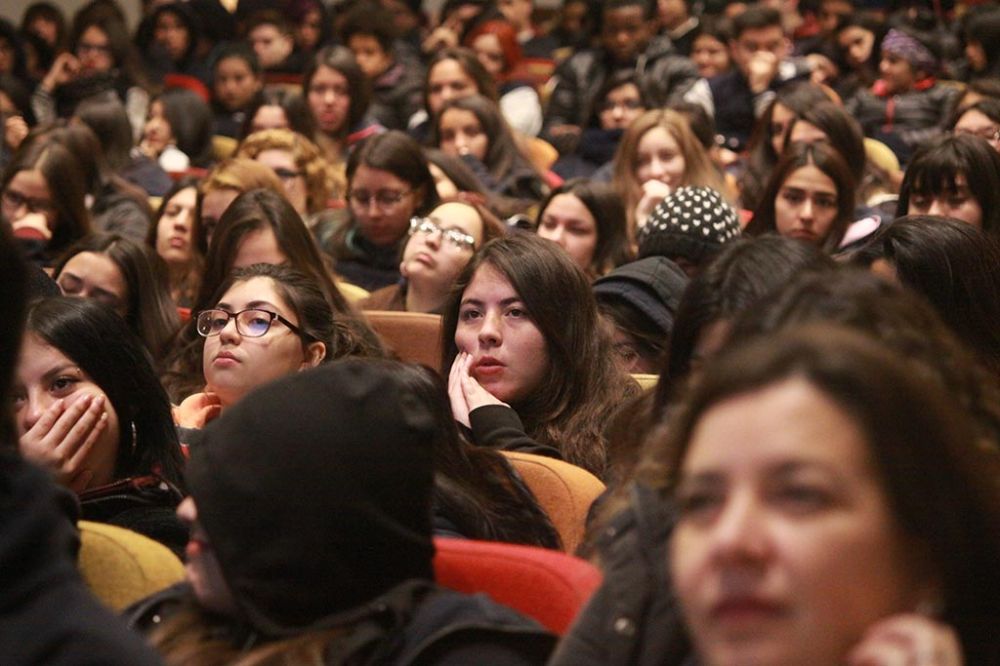 177 son los hijos e hijas de Bello que actualmente provienen de Independencia. Hoy ante cientos de estudiantes de la comuna vecina a nuestra Facultad de Medicina, se dio inicio oficial al SIPEE 2019. 