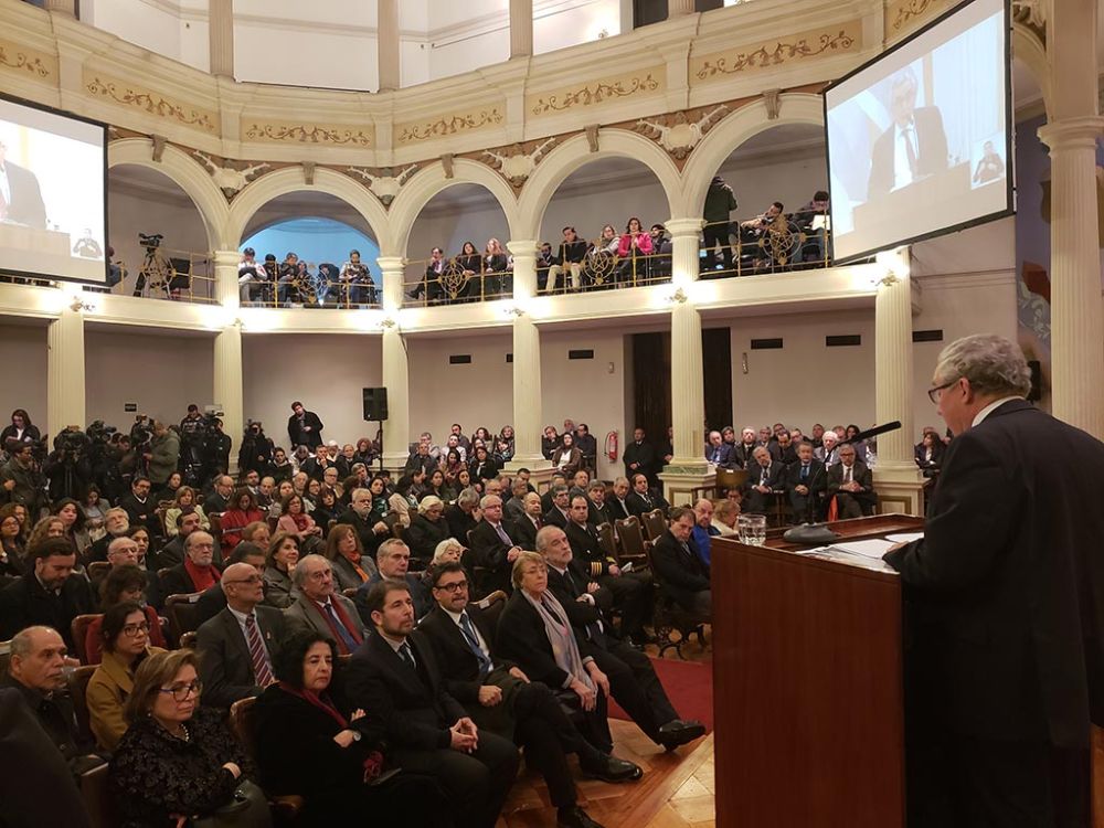 Al acto asistieron el presidente Sebastián Piñera, los ministros Alfredo Moreno y Marcela Cubillos, el presidente del Senado Carlos Montes, entre otras autoridades.