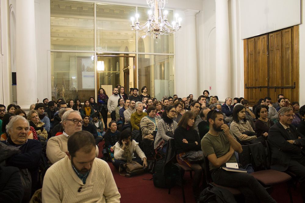 El lanzamiento, realizado en el Archivo Nacional, contó con un gran marco de público y la presentación de Beatrice Ávalos, Premio Nacional de Ciencias de la Educación.
