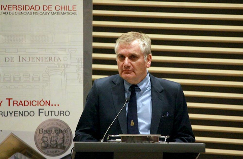 Mario Hamuy, presidente de CONICYT, relevó el trabajo colaborativo que lleva adelante la iniciativa que suma a investigadores y académicos de cinco universidades del país. 