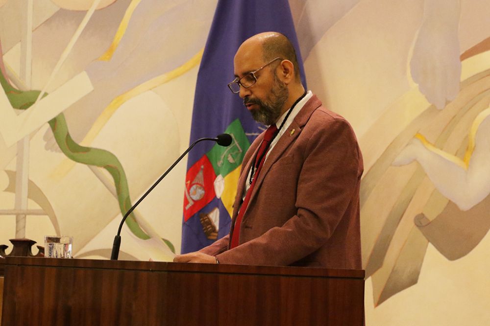 El Secretario de la legislatura que culmina, Claudio Olea, entregó la XII Cuenta Anual, destacando las políticas universitarias aprobadas el último año.