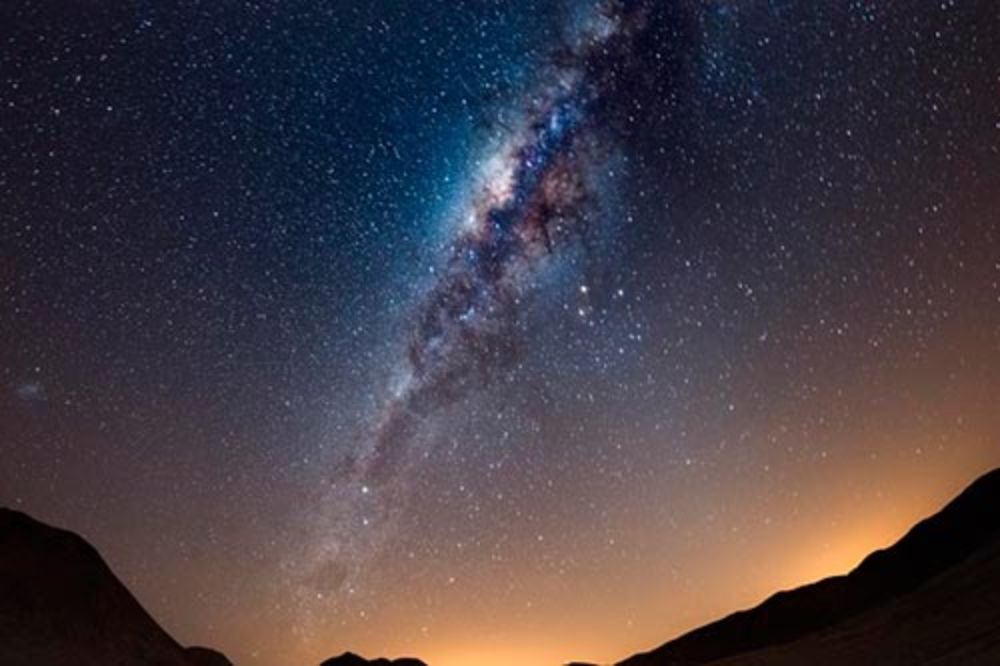 Los nuevos "megatelescopios" tienen entre sus objetivos la indagación de planetas extrasolares, la formación de estrellas al inicio del universo y la comprensión de la materia oscura.