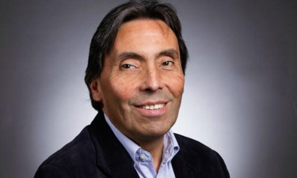 Sobre la propuesta de crear un Observatorio Virtual de Datos Astronómicos, el profesor Garay considera mejor idea la creación de un instituto que reúna a los especialistas que están fuera del país.