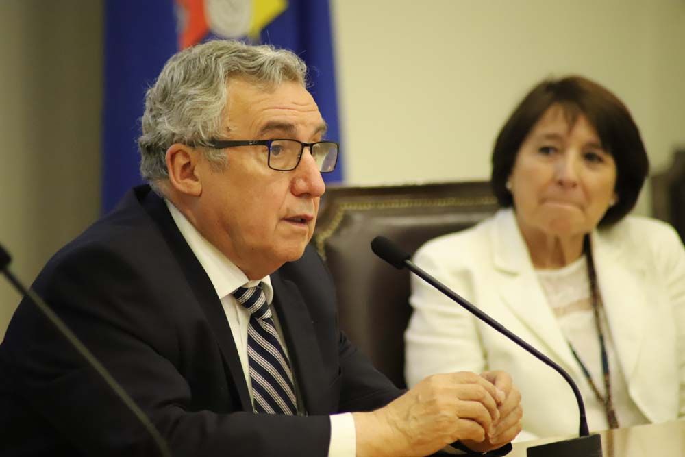 El Rector Ennio Vivaldi dijo que se debe instar a la comunidad universitaria a asumir los problemas y hacer suyas las soluciones a éstos.