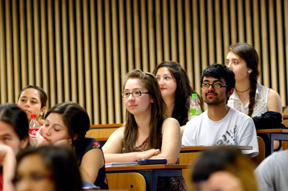 A nivel latinoamericano los primeros lugares son casi en su totalidad universidades estatales. Destaca la presencia de Brasil con 7 universidades en los primeros 10 puestos del ranking. 