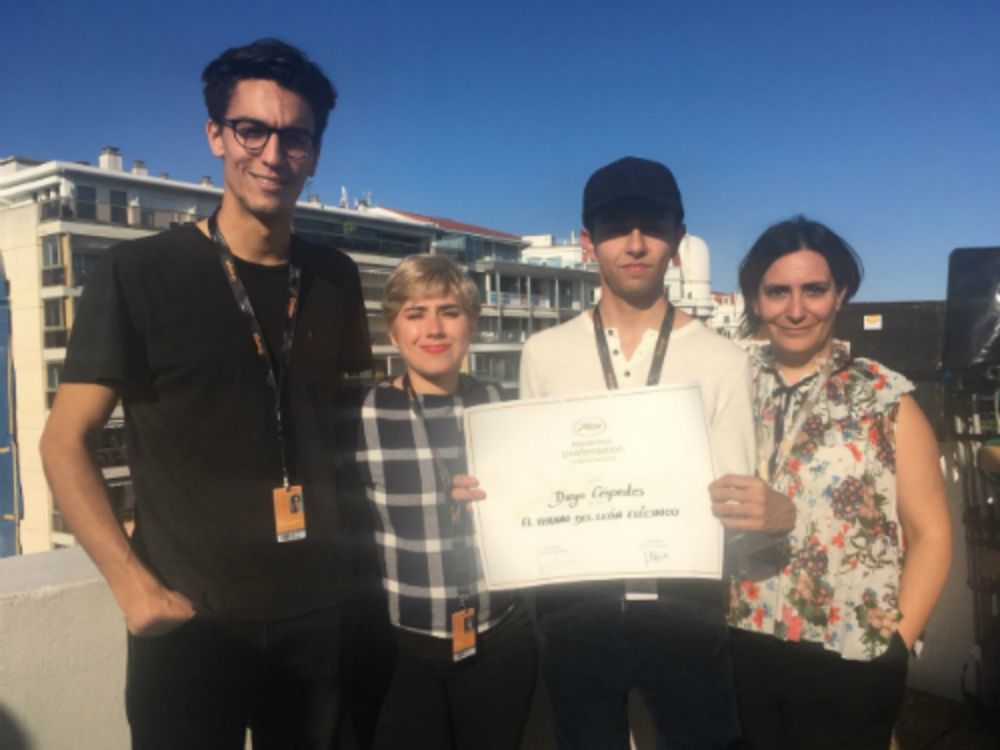 Izquierda a derecha: Matías De Bourguignon (productor), Paula Araneda (productora), Diego Céspedes (director) y Macarena López (académica Universidad de Chile).
