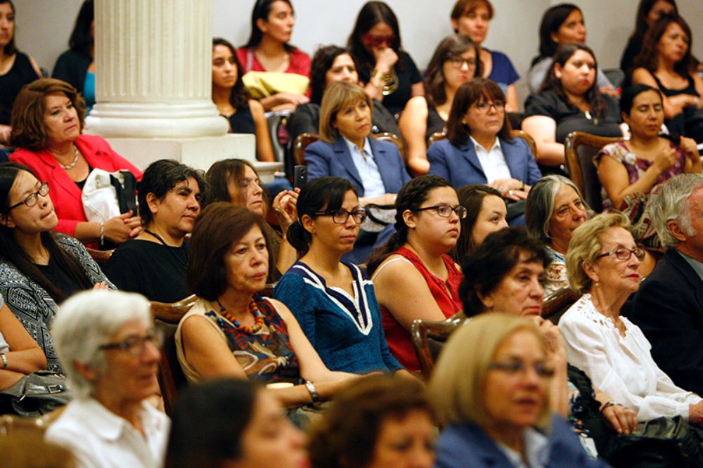 Este 7 de marzo al mediodía, la comunidad universitaria se dará cita en la Casa Central para un nuevo acto conmemorativo del Día Internacional de la Mujer. 