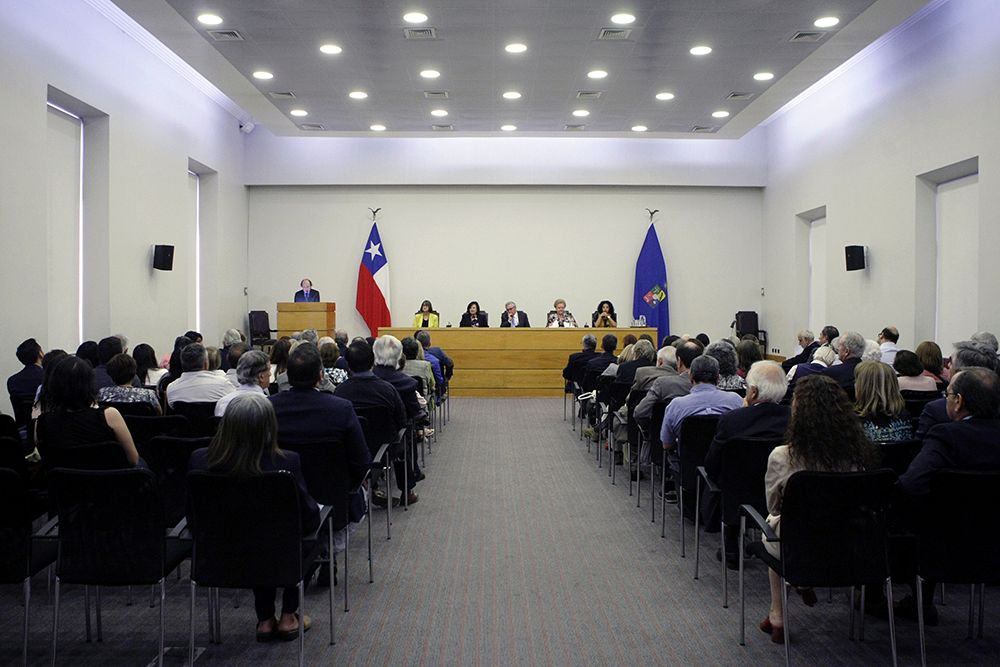 En la Sala Eloísa Díaz de Casa Central, se realizó este lunes la ceremonia de entrega de la Condecoración al Mérito Amanda Labarca.