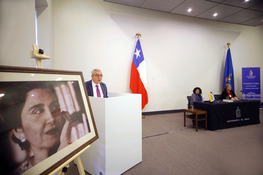 El Rector de la Universidad de Chile, Ennio Vivaldi.