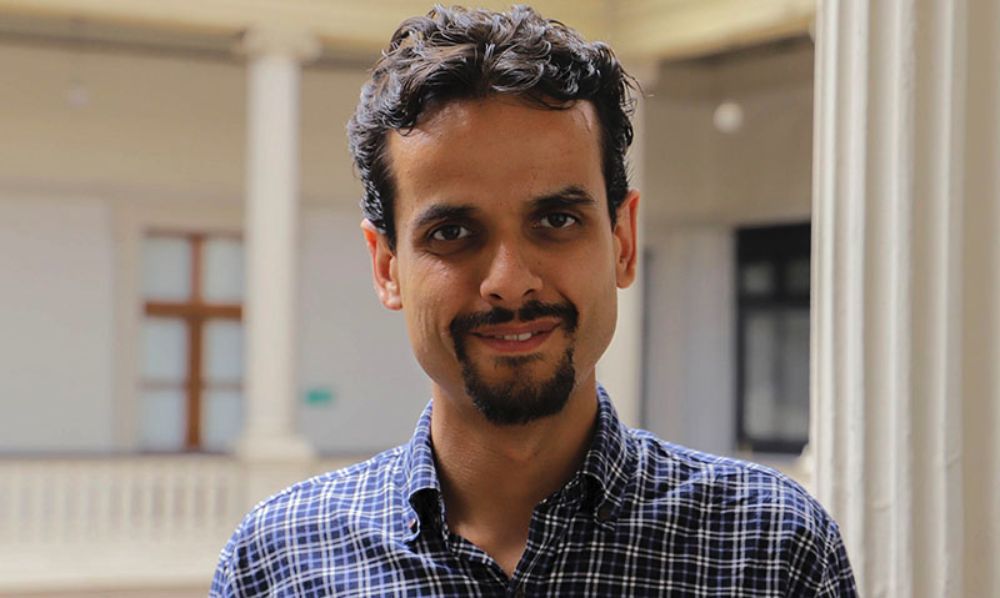 Luis Vera Fuente-Alba, del equipo de la OEI trabaja directamente con estos alumnos 