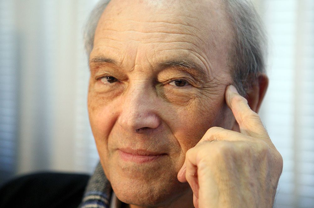 El profesor Ffrench-Davis desmiente, cifras en mano, el mito del milagro económico de Chile en los '80.