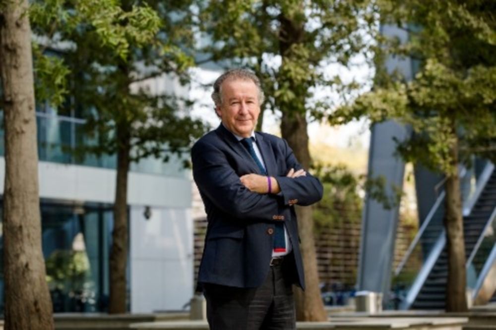 Francisco Martínez, decano de la FCFM, destacó las futuras oportunidades en el ámbito de desarrollo de tecnología avanzada.