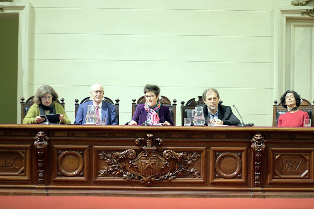 La actividad cerró con un conversatorio al cual se integró el Senador Guido Guirardi, la actriz Paulina Urrutia y la periodista Macarena Lescornez.