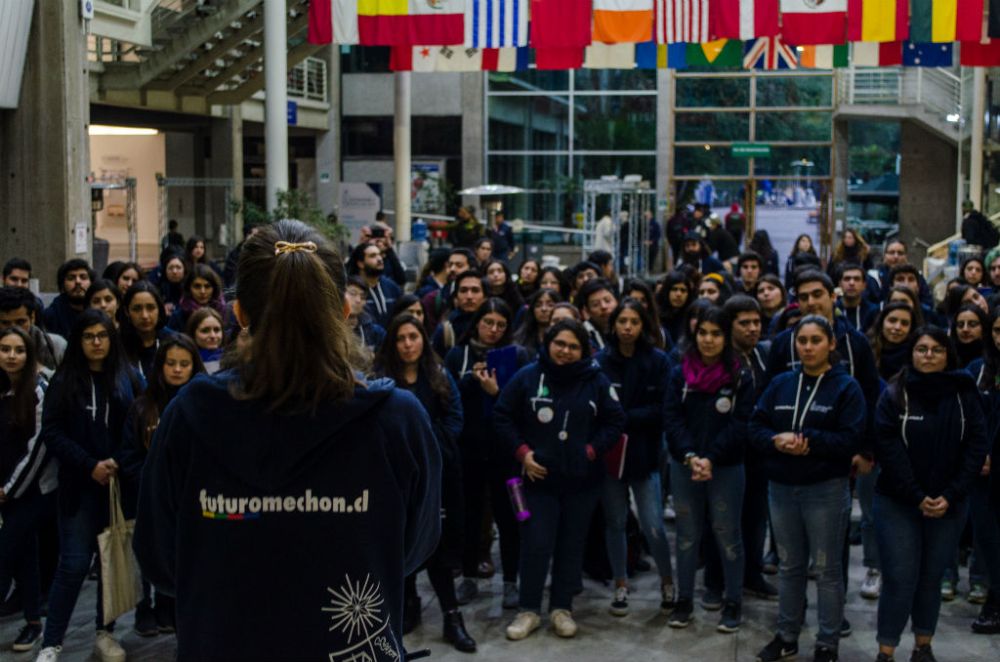 La labor de monitores y monitoras fue agradecida y destacada por la directora de Pregrado, Leonor Armanet. 