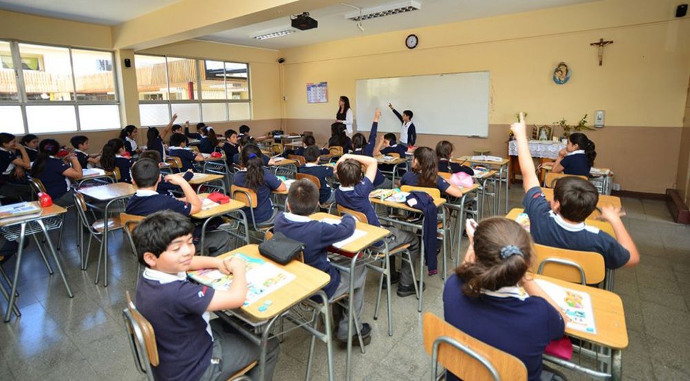En 2018 comenzó la implementación de un Sistema de Educación Pública, que llevará a la transición de miles de recintos educacionales municipales a nuevos Servicios Locales de Educación Pública.