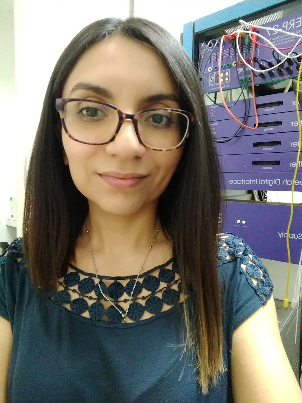 La investigadora Tamara Bustamante fue diagnosticada con epilepsia a los 20 años de edad, y alerta sobre las dificultades que rodean su diagnóstico.