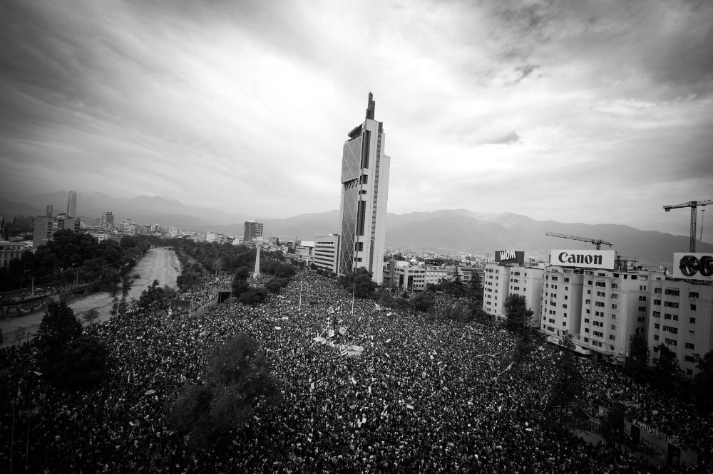 Las masivas movilizaciones se definen principalmente con conceptos como "desigualdad" y "justicia", según este estudio encabezado por el Núcleo DESOC y el Centro de Microdatos.