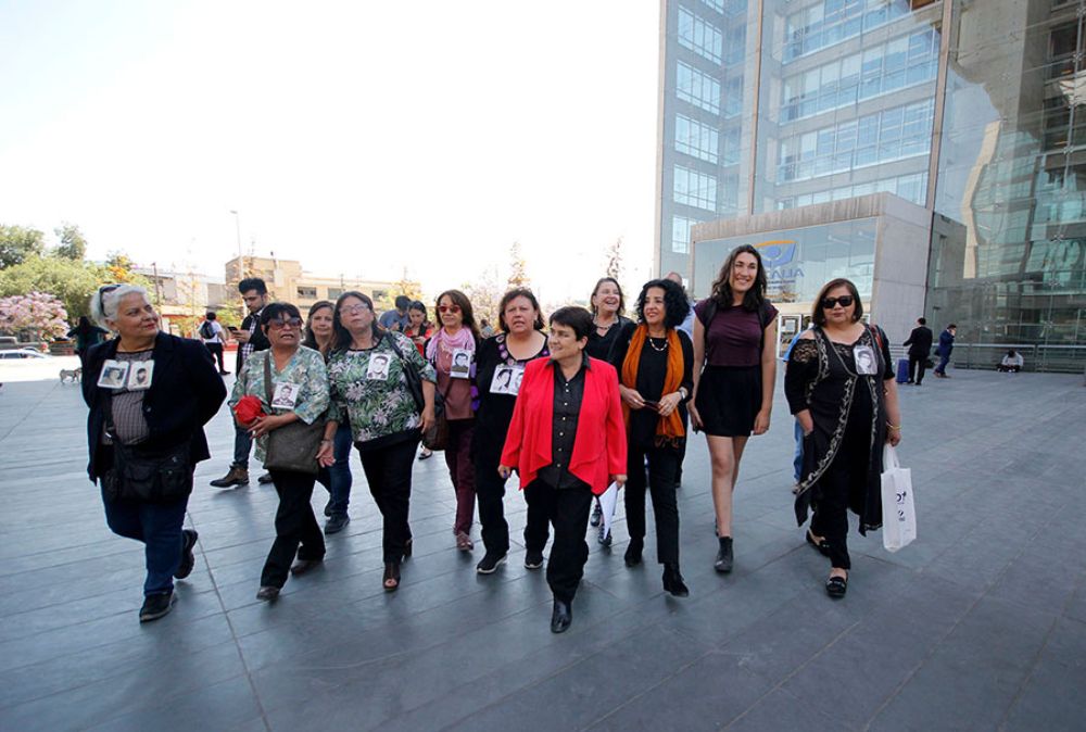 La vicerrectora Zeran junto a nueve dirigentes sociales y defensores de los Derechos Humanos interpusieron la querella criminal.