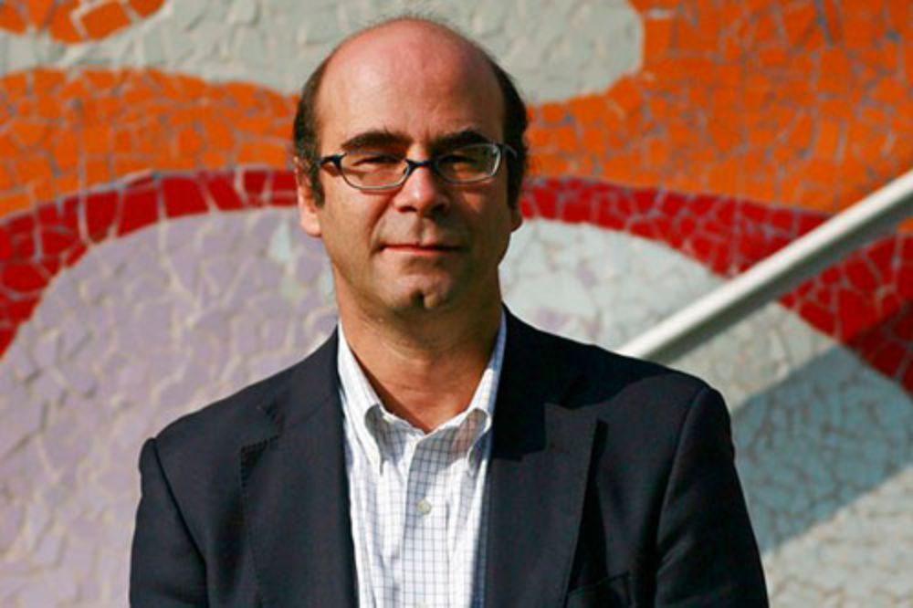 El mecanismo de reforma constitucional "exige unos quorum altísimos para modificar cualquier cosa en la Constitución, que son 2/3 o 3/5, según el caso", señala el académico Fernando Atria.