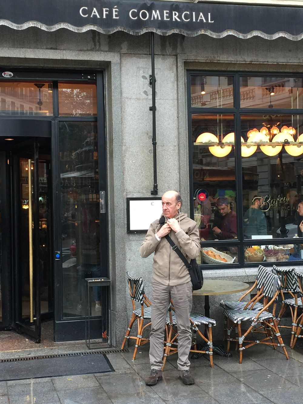 El académico puso en cuestión el discurso que critica la violencia en abstracto, ignorando el trasfondo de la crisis social que afecta al país.