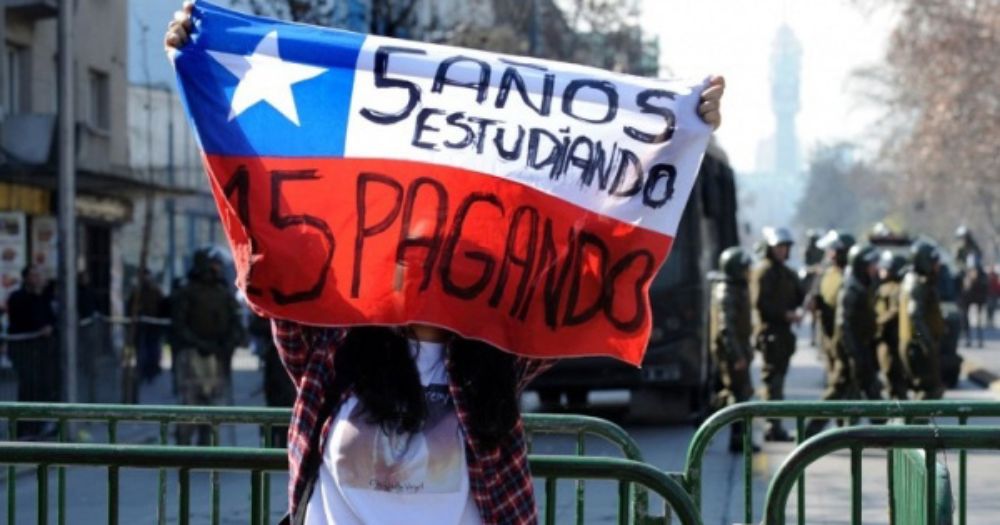 Distintos estudios han constatado el efecto negativo que el sobreendeudamiento puede tener sobre la salud de las personas al aumentar los niveles de ansiedad, estrés financiero y estigma social. 