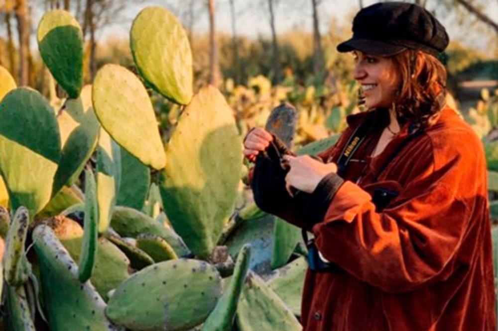 Josefina Pohl, una de las creadoras de "MyPES" plantea que su propósito es "darle espacio a los emprendimientos que han estado trabajando en el Mercadito de la Facultad y llevarlos a lo virtual".